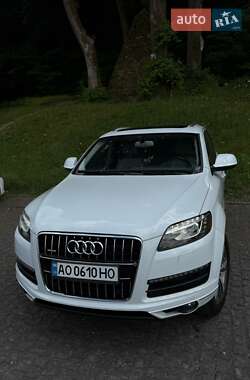 Audi Q7  2012