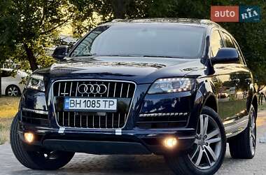 Audi Q7  2012