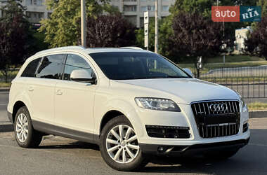 Audi Q7  2012