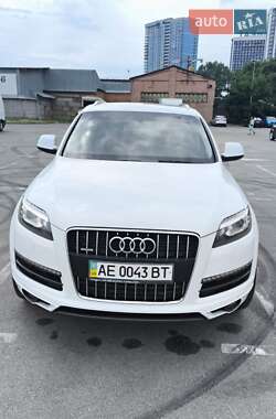 Audi Q7  2013