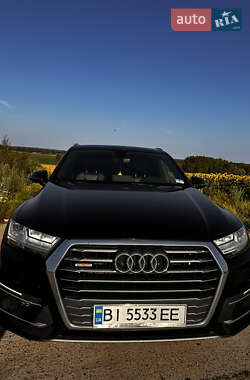 Audi Q7  2016