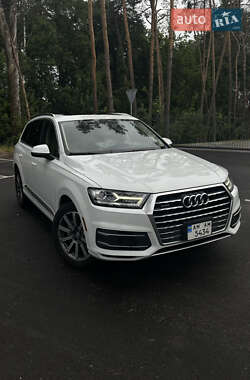 Audi Q7  2017