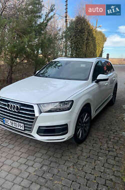 Audi Q7  2016