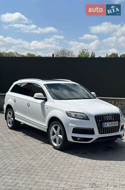 Audi Q7  2011