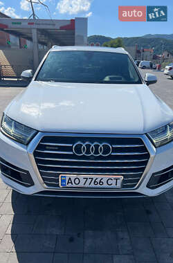 Audi Q7  2016