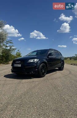 Audi Q7  2013