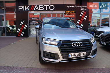Audi Q7  2019