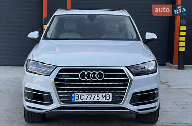 Audi Q7  2016