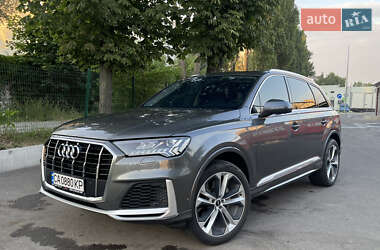 Audi Q7  2021