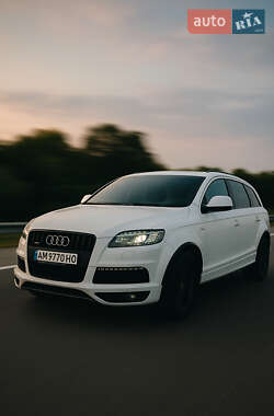 Audi Q7  2011