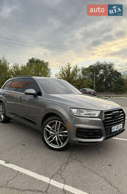 Audi Q7  2017