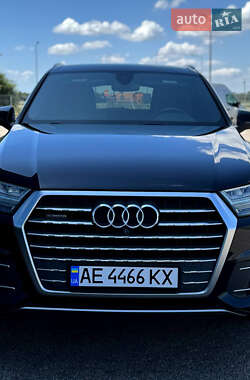 Audi Q7  2017