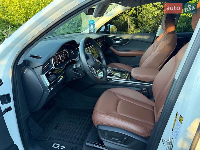 Внедорожник / Кроссовер Audi Q7 2021 в Киеве