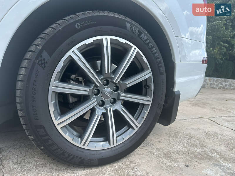 Позашляховик / Кросовер Audi Q7 2018 в Тернополі