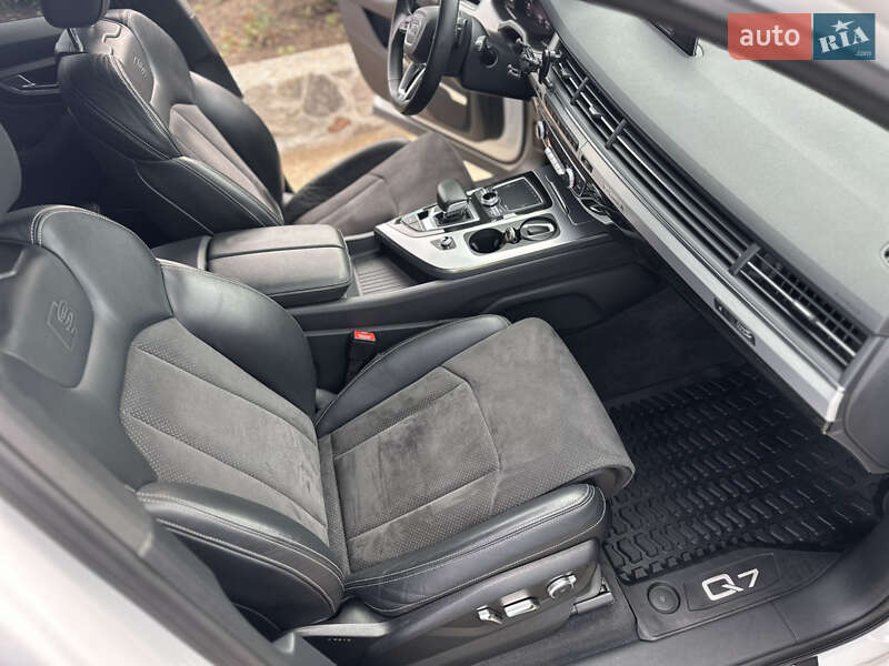 Позашляховик / Кросовер Audi Q7 2018 в Тернополі