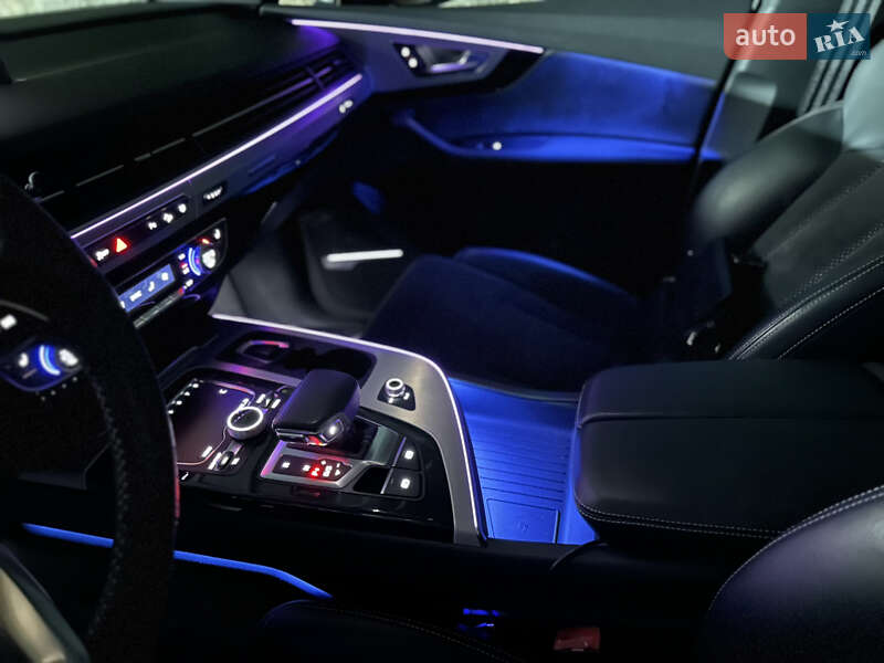 Позашляховик / Кросовер Audi Q7 2018 в Тернополі