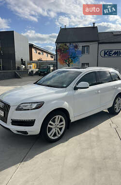 Audi Q7  2015