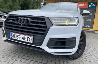 Audi Q7  2016