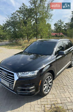 Audi Q7  2017