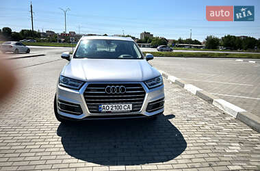 Audi Q7  2015