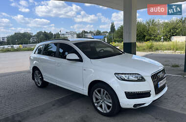 Audi Q7  2011