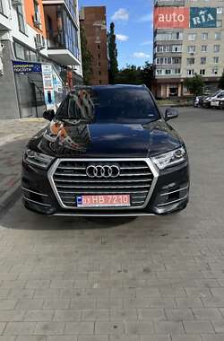 Audi Q7  2017