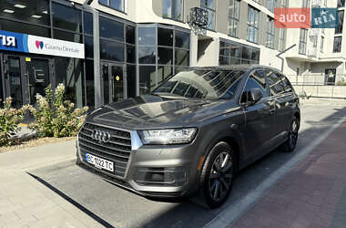 Audi Q7  2016