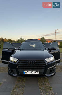 Audi Q7  2016
