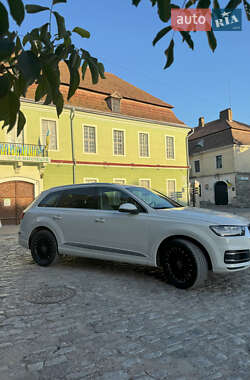Audi Q7  2018