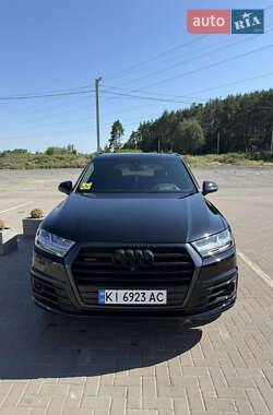 Audi Q7  2016