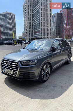 Audi Q7  2015