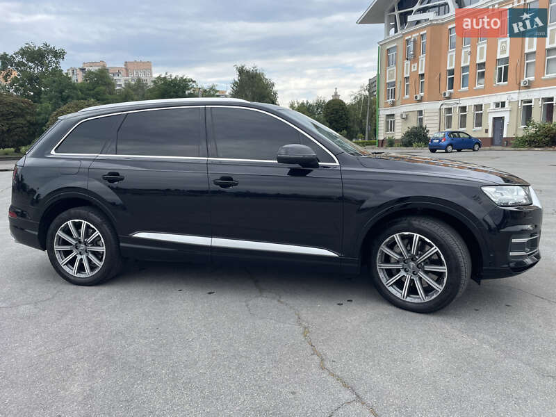 Позашляховик / Кросовер Audi Q7 2019 в Харкові