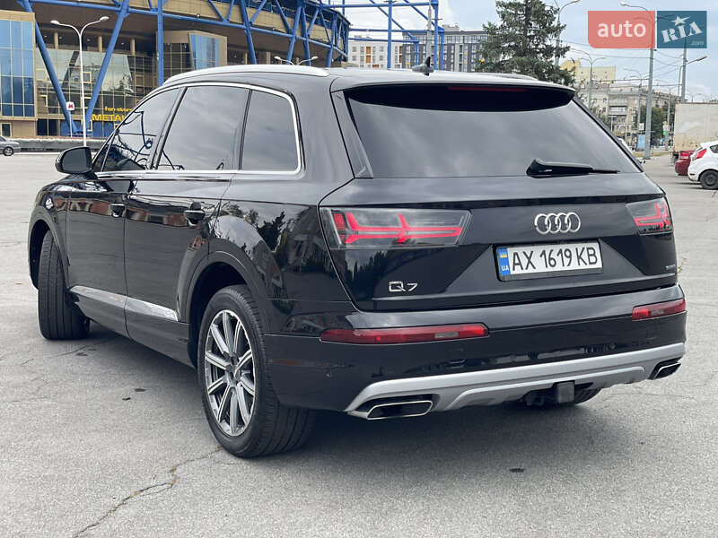 Позашляховик / Кросовер Audi Q7 2019 в Харкові