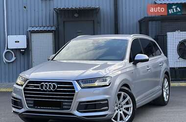 Audi Q7  2015