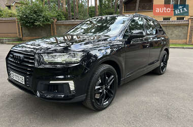 Audi Q7  2016