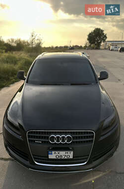 Audi Q7  2006