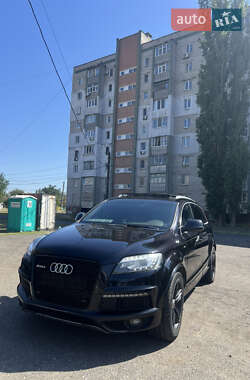 Audi Q7  2011