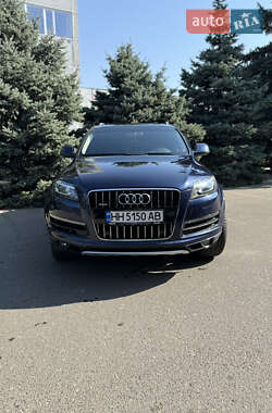 Audi Q7  2013