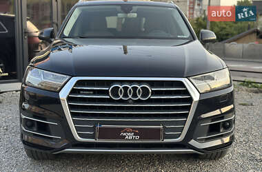 Audi Q7  2016