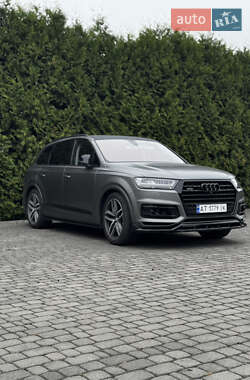 Audi Q7  2015