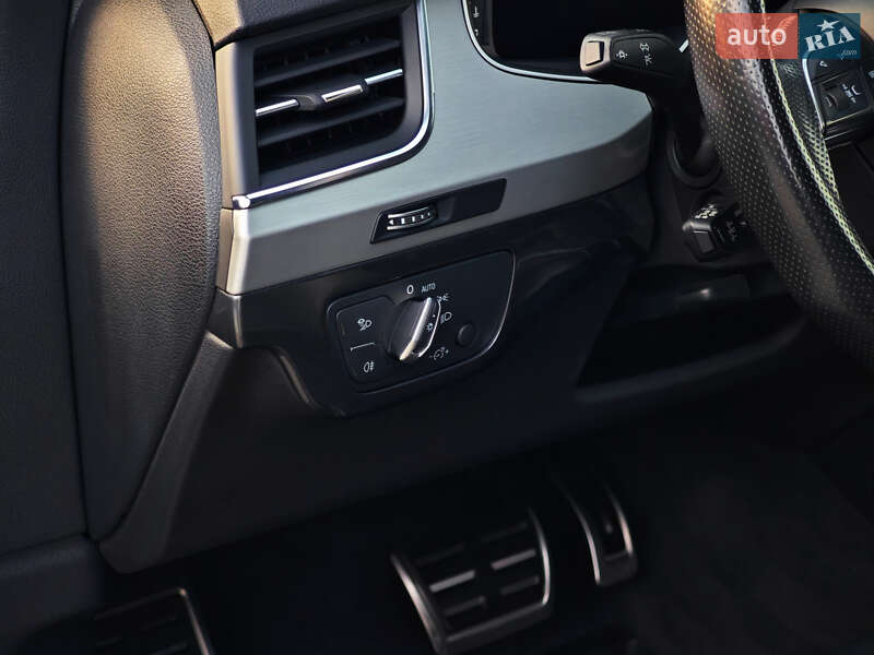 Внедорожник / Кроссовер Audi Q7 2018 в Дубно