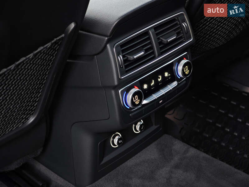 Внедорожник / Кроссовер Audi Q7 2018 в Дубно
