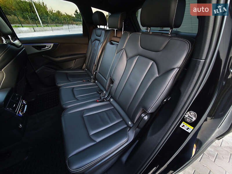 Внедорожник / Кроссовер Audi Q7 2018 в Дубно