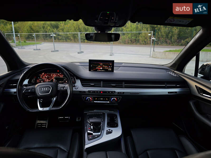 Внедорожник / Кроссовер Audi Q7 2018 в Дубно