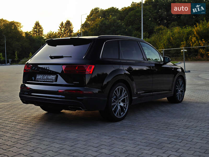 Внедорожник / Кроссовер Audi Q7 2018 в Дубно