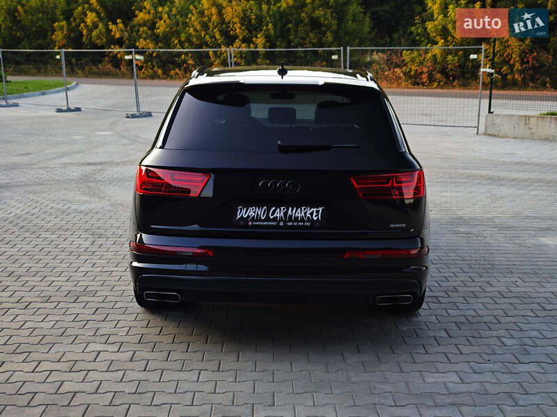 Внедорожник / Кроссовер Audi Q7 2018 в Дубно