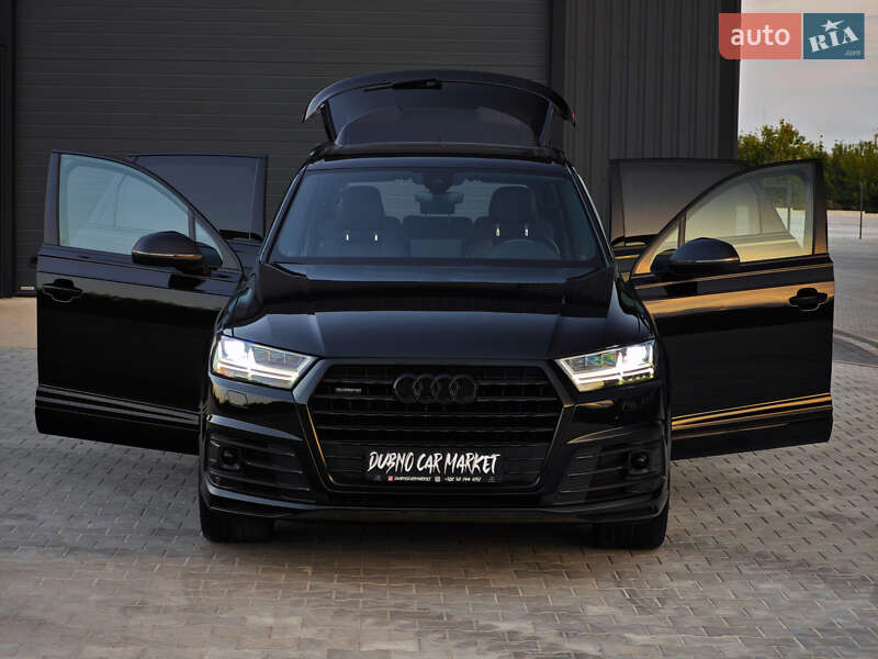 Внедорожник / Кроссовер Audi Q7 2018 в Дубно
