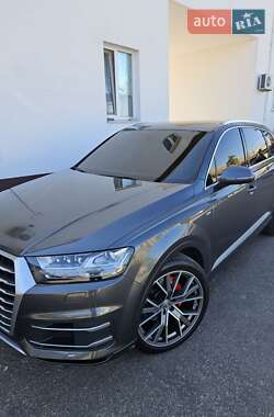 Audi Q7  2018