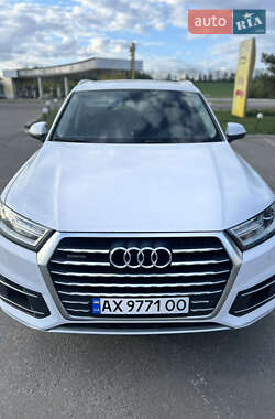 Audi Q7  2015
