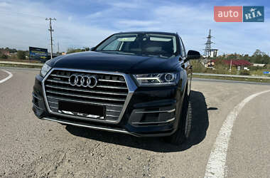 Audi Q7  2016